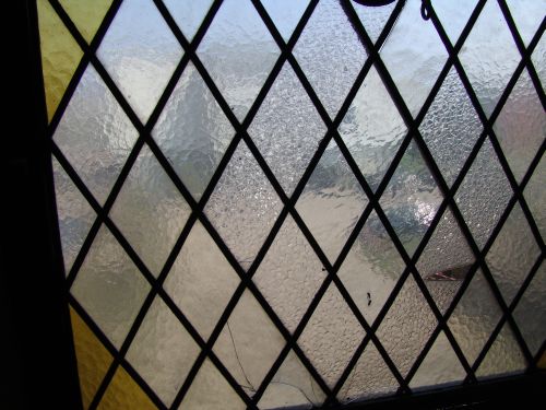 Nog enkele van ca. 65 breuken in het glas-in-lood