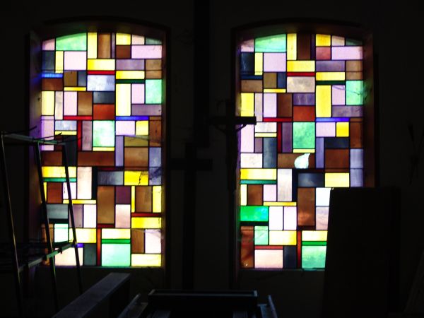 Diverse breuken in het glas-in-lood