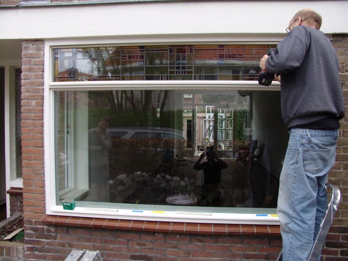 Glas in lood in dubbelglas met donker lood