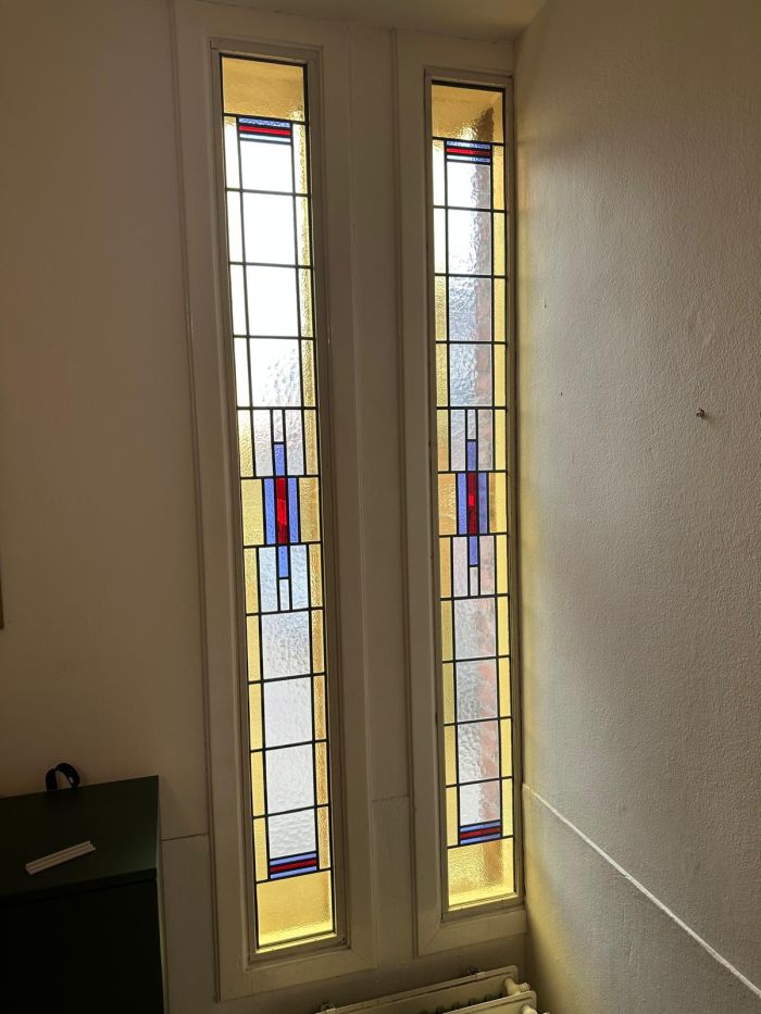 Glas in lood gefotografeerd door de glaszetter