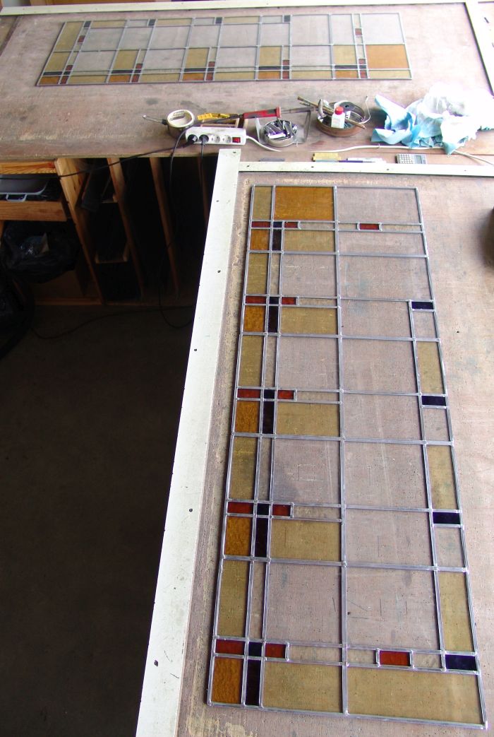 Nieuw glas in lood volgens ontwerp door AvD-Glas