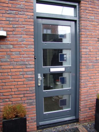 Modern glas in lood in voordeur door AvD-Glas, Odijk 2018