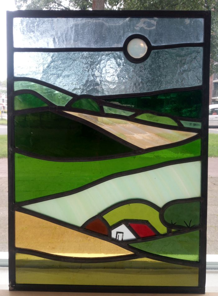 Glas in lood hanger met landschap, Amersfoort 2024