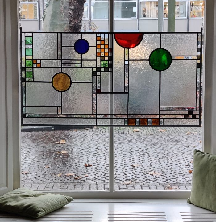 Glas in lood opgehangen bij klant