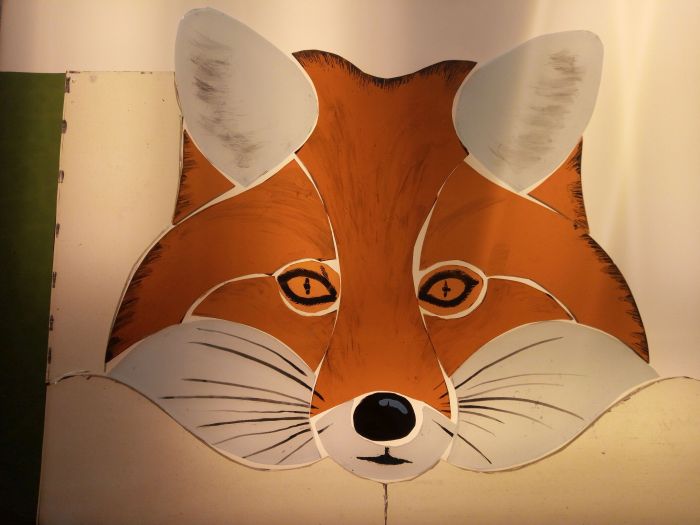 Glasmalerei mit Fuchs auf Leuchttisch