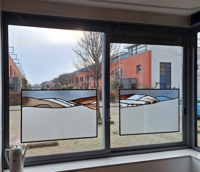 Bleiverglasung mit Landschaft als Sichtschutz beim Kunden, 2025.