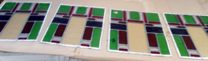 Glas in lood in de werkplaats van AvD-Glas