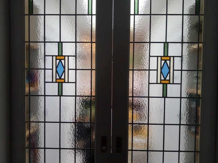 Glas in lood van kathedraalglas met figuur