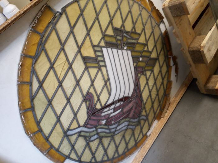 Oud glas in lood paneel, ca. 110cm ⌀, doorgezakt en met glasbreuken