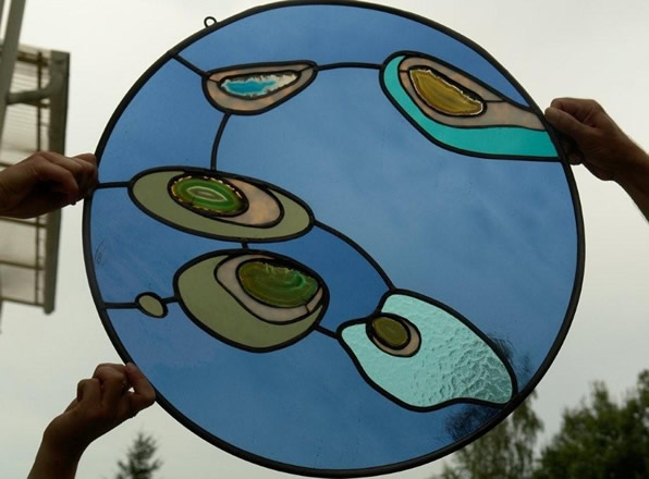 Glas-in-lood hanger met mondgeblazen antiekglas, loodprofiel en koperfolie