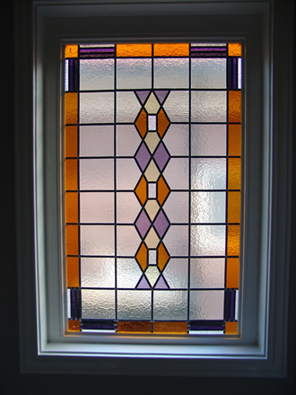 Nieuw glas-in-lood, ca. 80 x 110cm.
