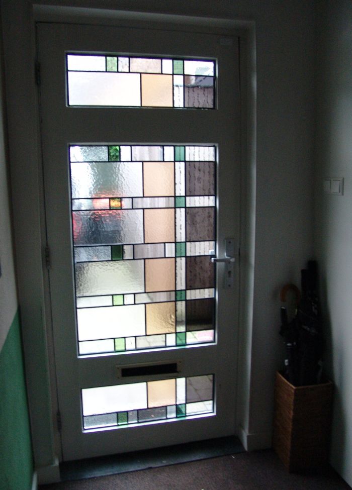 Glas in lood met mondgeblazen antiekglas en kathedraalglas in voordeur