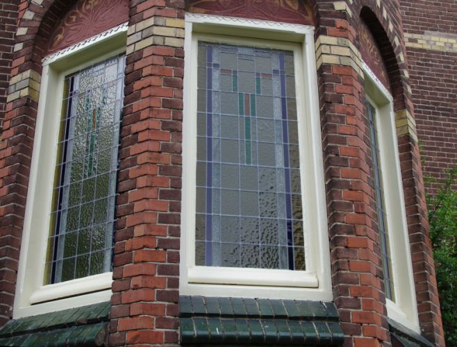 Glas in lood, buitenaanzicht na herstel