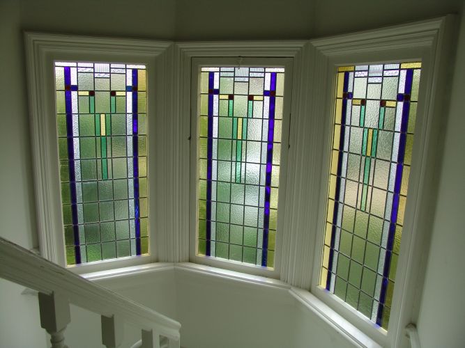 Glas in lood, binnenaanzicht na herstel